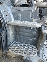 фото thumb №1, Scania s підніжка права підніжка новий model