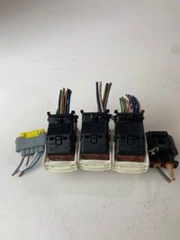 фото thumb №5, Разъёмы штекер колодка коробка предохранителей bsm r07 peugeot 1007 207