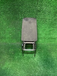 фото thumb №1, Vw passat b8 подлокотник