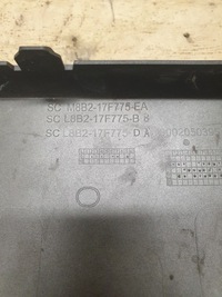 фото thumb №12, Defender ii накладка молдинг накладка бампера перед m8b2-17f775