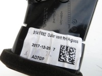 фото thumb №14, Решётка обдув правая 31417692 volvo xc60 ii 17-
