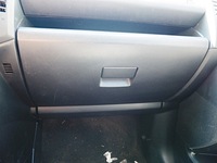 фото thumb №1, Mazda 5 2005-10 бардачок пасажира w консолі правий