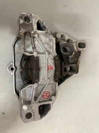 фото thumb №1, Подушка лапи двигуна коробки a2472403100