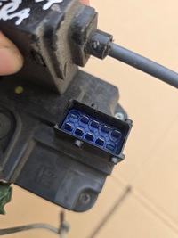 фото thumb №3, Замок перед левый водителя трос 24444015 8 pin opel zafira a i 99-04