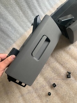 фото thumb №6, Seat alhambra vw sharan 2011-22 бардачок сиденья правые левый комплект болты