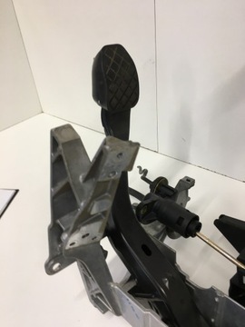 фото thumb №13, Audi a4 b6 b7 01-08r педалі педаль зчеплення гальма механічна коробка передач 8e1721117a