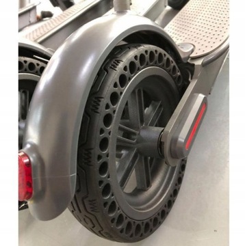 TIRE Твердый бескамерный самокат Xiaomi M365 / PRO