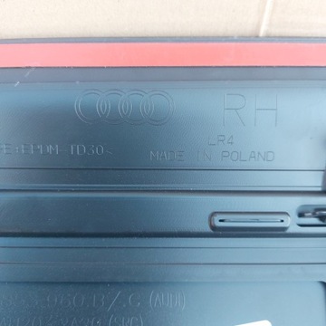 фото thumb №8, Audi q4 e tron 89a853960b планка правая перед оригинальный номер