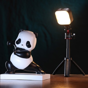 Lampa LED Ulanzi U60 RGB na Magens Klips 1/4'' ISO do Telefon Aparat Kamera