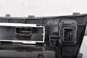 фото thumb №6, Toyota avensis t27 бардачок пепельница 58804-05180