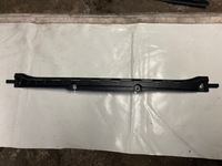 фото thumb №1, Mercedes w167 направляющая крепление задняя a1678803901