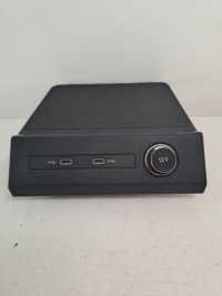 фото thumb №1, Audi q4 e-tron разъём port usb 12v защита 89a035736