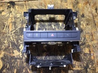 фото thumb №1, Audi a3 8p рестайлинг рамка корзина радио переключатели 2din