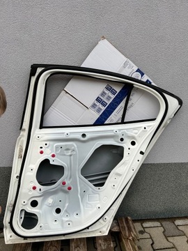 фото thumb №9, Mazda 3 bp двері праві sedan рік 2022