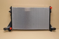 Купити Радіатор води renault master 19- 2.3d 214106556r, фото thumb