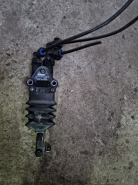 фото thumb №1, Клапан вирівнювальний poziomka подушок scania r 2093357