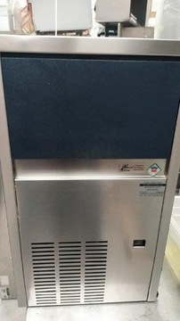 Ледогенератор 28 кг/24ч с воздушным охлаждением RM Gastro IMC-2809A