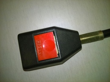 РАЗЪЕМ ДЛЯ РЕМНЯ БЕЗОПАСНОСТИ SKODA 105 120 RAPID