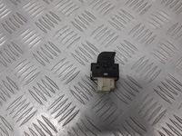 фото thumb №1, Кнопка скло лівий задня nissan primera p11