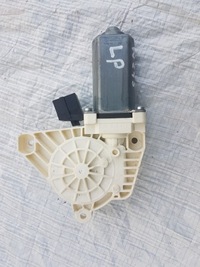 фото thumb №1, Моторчик стекло mercedes-benz оригинальный номер a1698204342