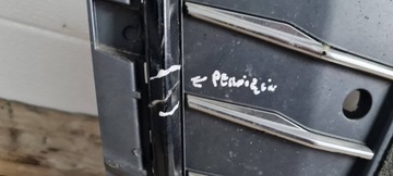 фото thumb №9, A4 b9 8w решітка решітка радіатора бампера pod pdc 8w0853651ab