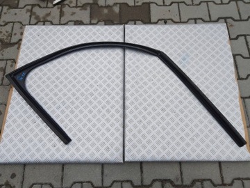 фото thumb №1, Citroen c4 picasso ii 2016 прокладка рамка двері правий перед 9676851180