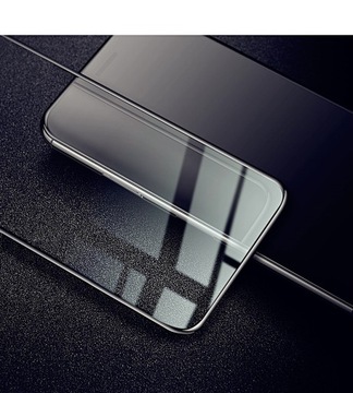 Закаленное стекло Bizon Edge для iPhone 11/XR