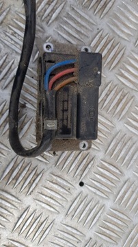 фото thumb №7, Audi a8 d2 реле вентилятора 4a0820521a