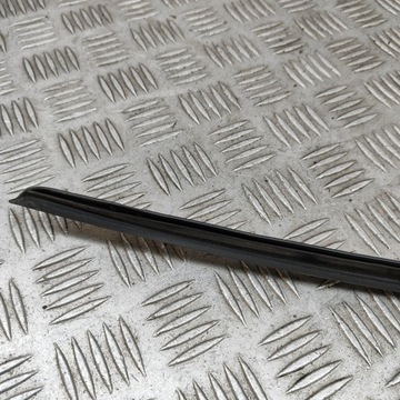 фото thumb №5, Volkswagen passat b8 2018 права сторона планка скла лобовий / передній