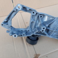 фото thumb №8, Range rover evoque sd4 2.2d кронштейн генератора bj32-10039-ab
