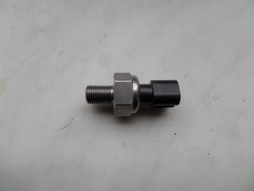 фото thumb №1, Датчик давления планки впрыскивающая топлива toyot avensis t25 2.0 vvti клапан