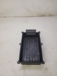 фото thumb №1, Бардачок полиця тунель audi a4 b9 8w0864981