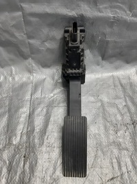 фото thumb №1, Mercedes glb x247 2.0 cdi педаль потенциометр газа