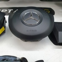 фото thumb №8, Оригінальна консоль середня mercedes-benz a w176