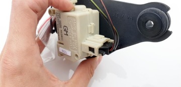 фото thumb №13, Opel meriva a рестайлинг амортизатор центрального замка крышки зад задней