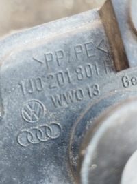 фото thumb №8, Корпус фильтра угольный vw golf 4 iv bora audi a3 8l octavia 1 1j0201801a