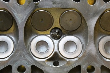 ГОЛОВКА GOLF V TOURAN A3 1.4 B BLP 03C103358S
