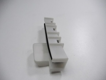 фото thumb №8, Крышка рычаг замка дверь задних правых jeep renegat 68268764aa