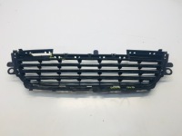 фото thumb №1, Решітка w бампер peugeot 2008 2015r