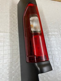 фото thumb №1, Renault trafic iii opel vivaro ii b лампа ліва задня з вкладиш 265a63253r