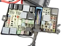 фото thumb №8, Коробка запобіжників volvo v40 ii