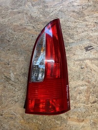 фото thumb №1, Лампа права правий задня задня mazda premacy