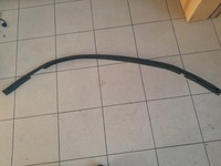 фото thumb №1, Dodge durango iii wd 2014-21r прокладка капот верхний p68084598ac 68084598ac