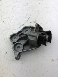 фото thumb №1, Peugeot 308 кронштейн кронштейн тросов 113103186 1131.103186