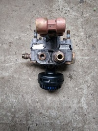 фото thumb №10, Клапан релейный тормозной scania r 1425183