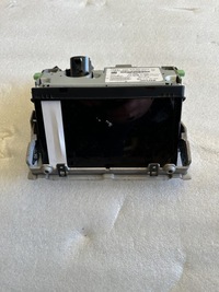 фото thumb №1, Дисплей екран монітор audi a3 8v0857273p