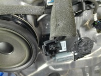 фото thumb №4, Audi a8 d3 lift подъемник стекло задняя левый