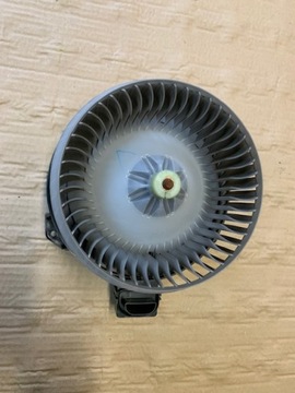 фото thumb №1, Honda civic viii вентилятор повітродувка sedan вентилятор вентилятор sedan 08r eu