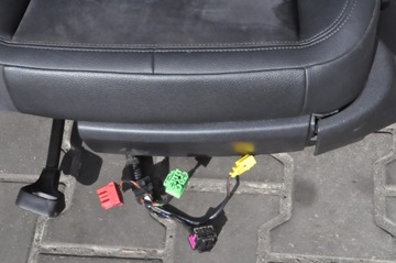 фото thumb №5, Porsche macan прокладка интерьера сиденья диван кожа англичанин