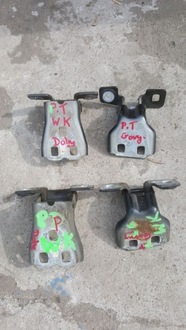 фото thumb №1, Петля дверь jeep grand cherokee wk задняя правый